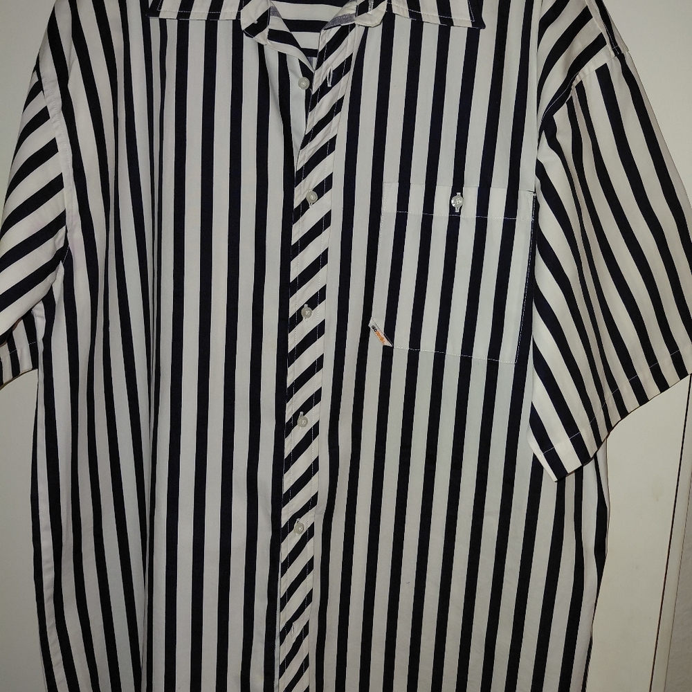 Akademiks Men striped button down shirt, sz XL, pre-owned $15 ppu or Shipping